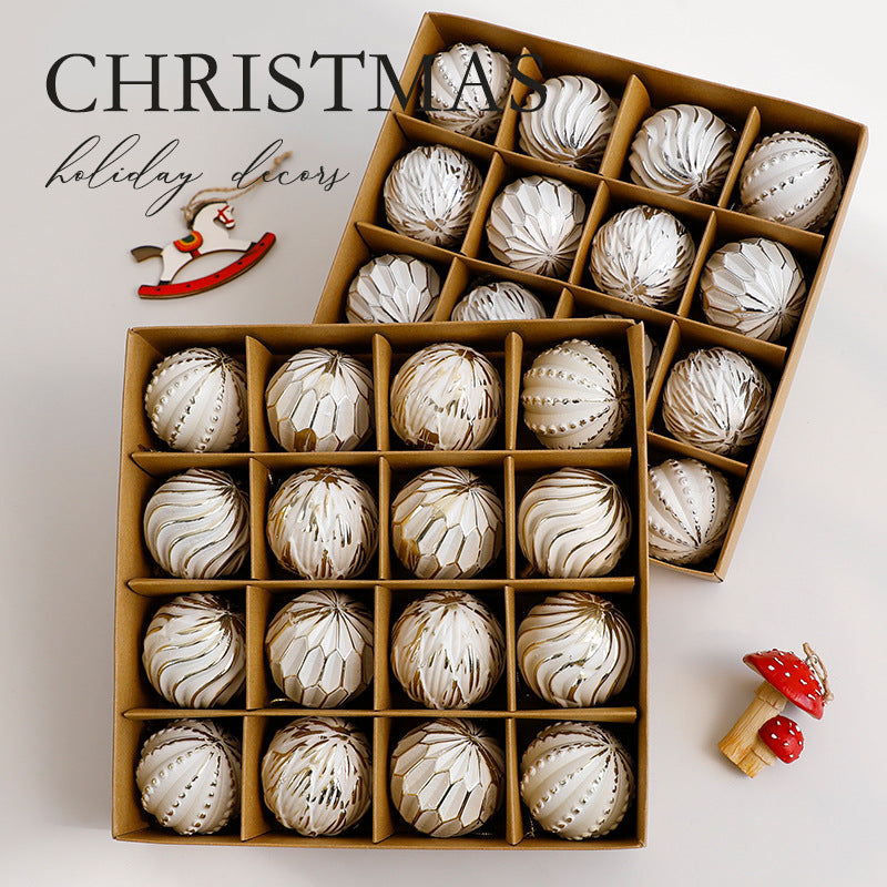 Gold-tone bauble sets in two sizes